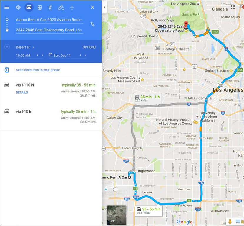 알라모 렌터카(9020 Aviation Boulevard)에서 그리피스 천문대(2842-2846 East Observatory Road)까지의 자동차 경로를 보여주는 구글 지도 화면. 두 가지 주요 경로(I-110 N, I-10 E)가 제시되어 있으며, 예상 소요 시간은 각각 35~55분 또는 35분~1시간이다. 지도에는 출발지와 도착지가 파란색 선으로 연결되어 있다.